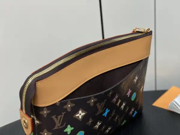 LOUIS VUITTON POCHETTE VOYAGE SOUPLE-32*21*8CM