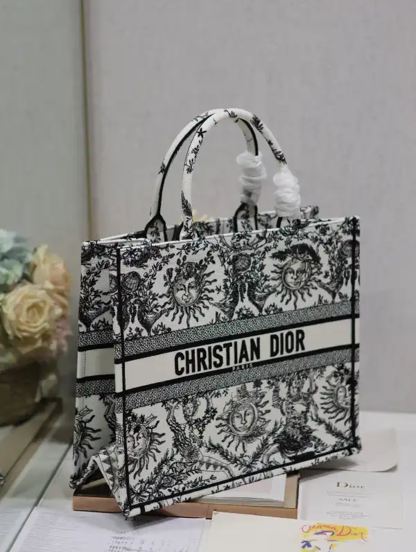 Large Diro Book Tote-42*35*18.5cm