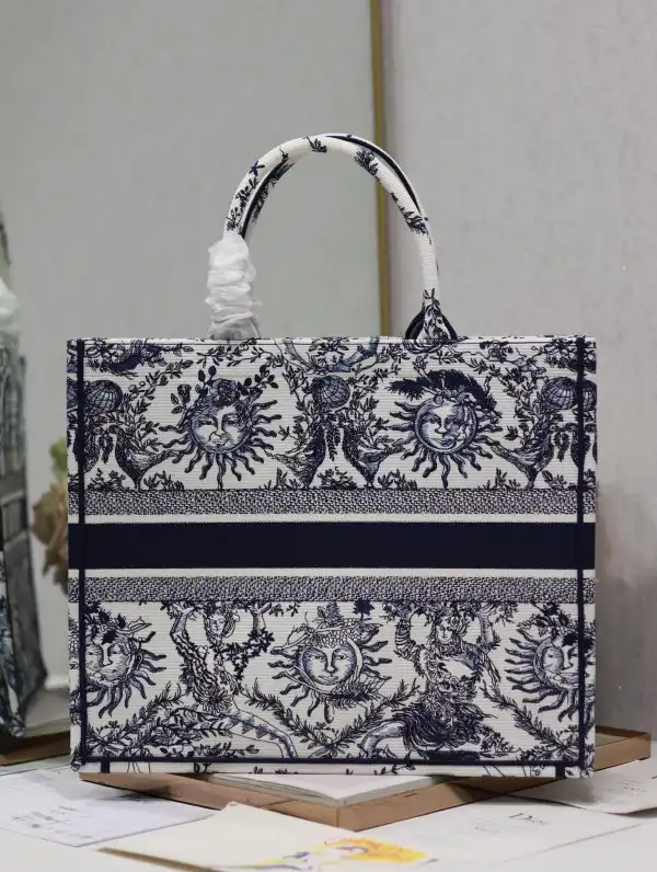 Large Diro Book Tote-42*35*18.5cm