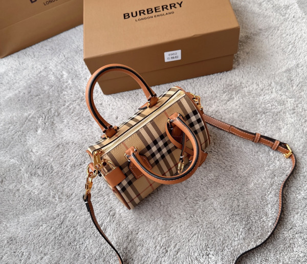 HOT SALE BURBERRY Mini Check Bowling Bag-18.5*11*12CM