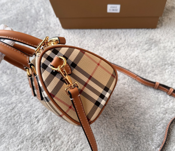 HOT SALE BURBERRY Mini Check Bowling Bag-18.5*11*12CM