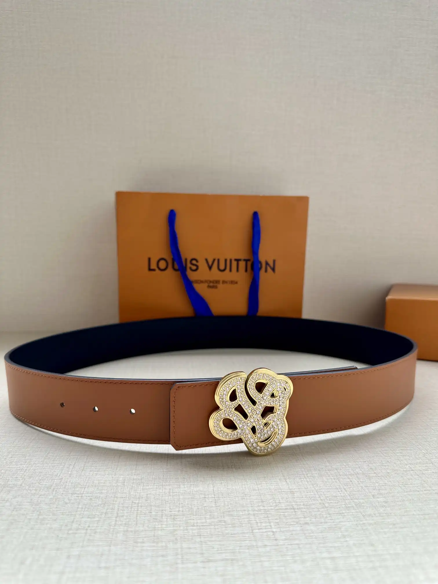 LOUIS VUITTON BELT