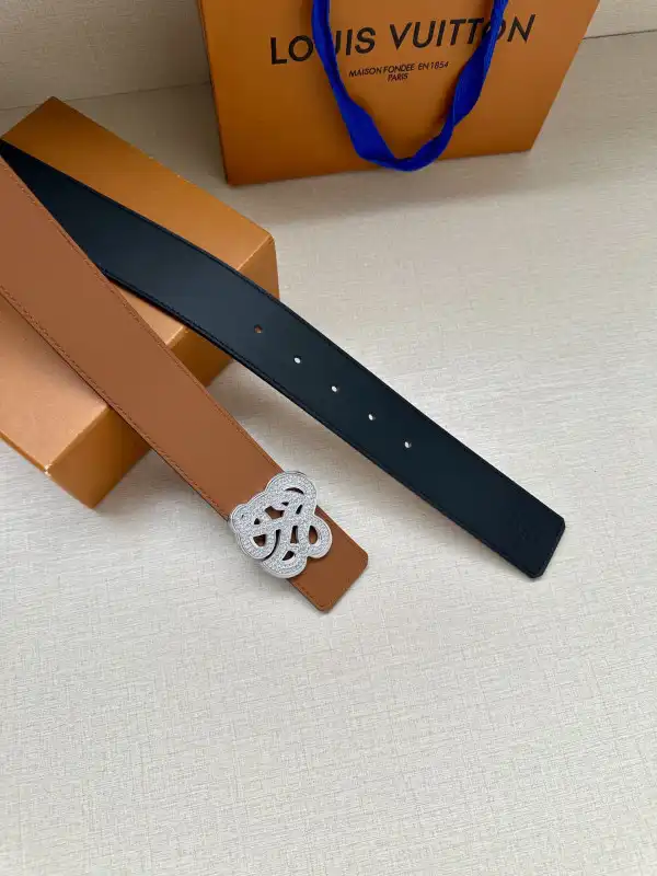 LOUIS VUITTON BELT