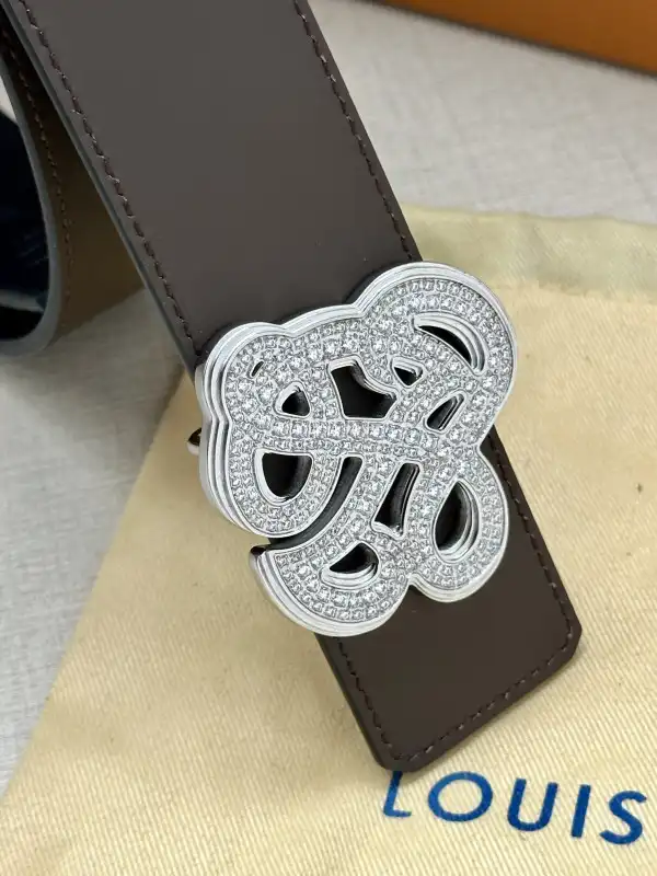 LOUIS VUITTON BELT