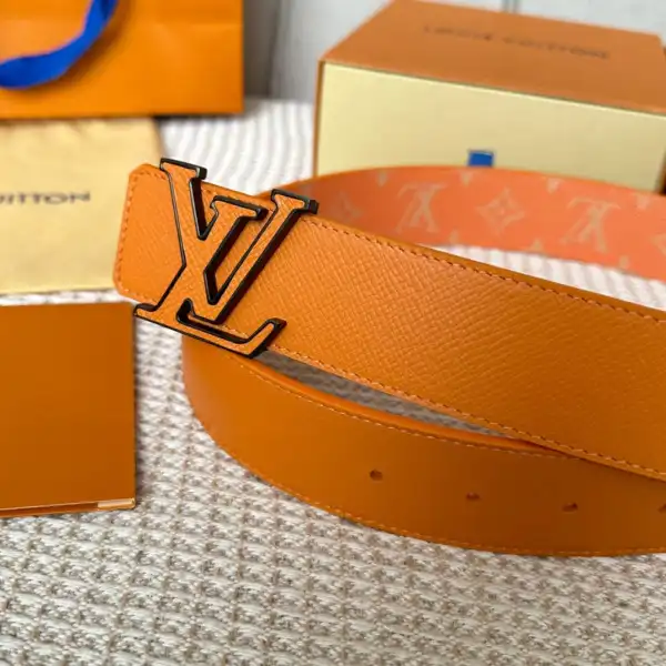 LOUIS VUITTON BELT