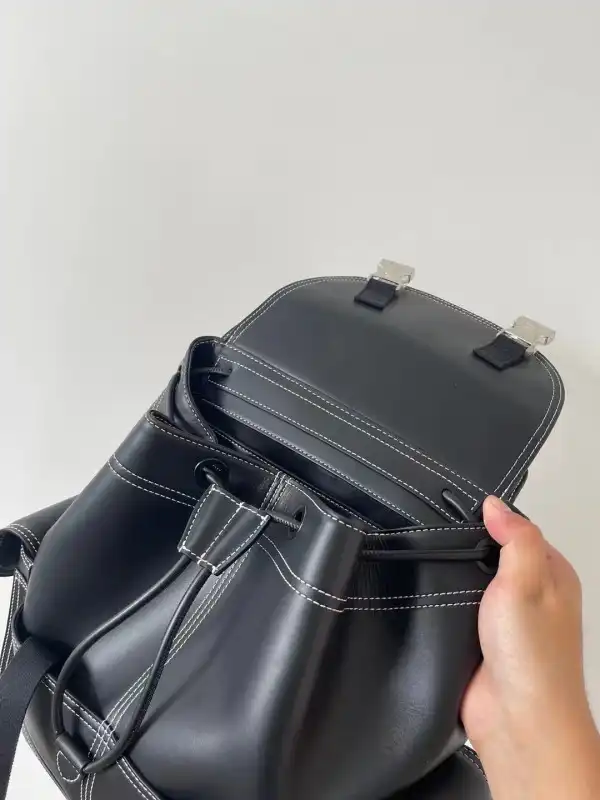 Burberry Backpack-28*15*42CM