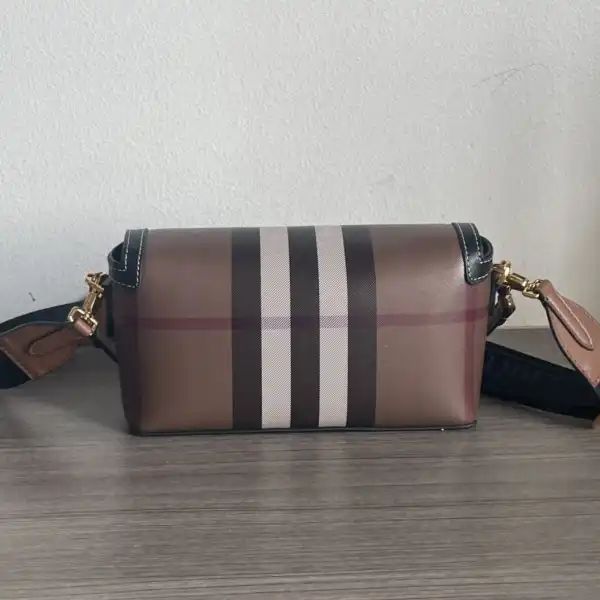 BURBERRY Top Handle Note Bag-24*8*14cm