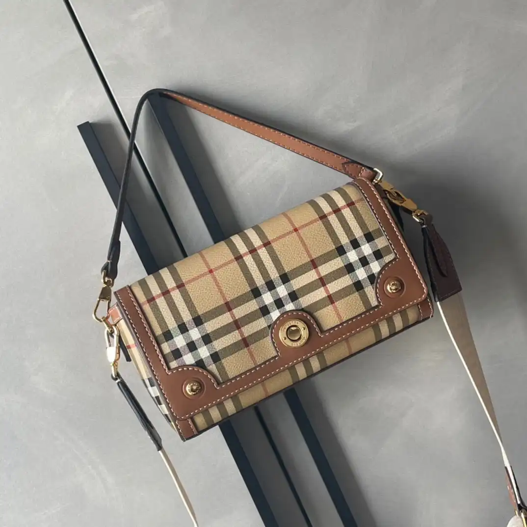 BURBERRY Top Handle Note Bag-24*8*14cm