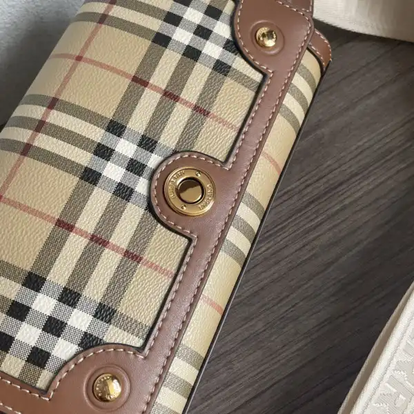 BURBERRY Top Handle Note Bag-24*8*14cm