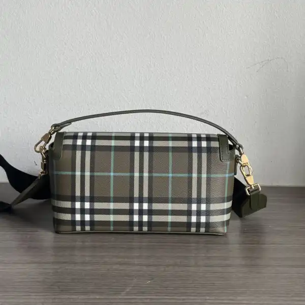 Yupoo bagsoffer BURBERRY Top Handle Note Bag-24*8*14cm