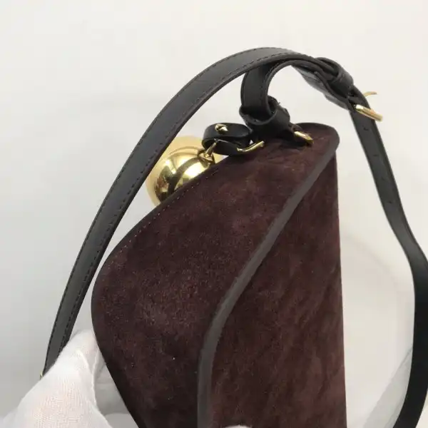 Yupoo bagsoffer BURBERRY Mini Shield Sling Bag-26*5.5*13.5cm