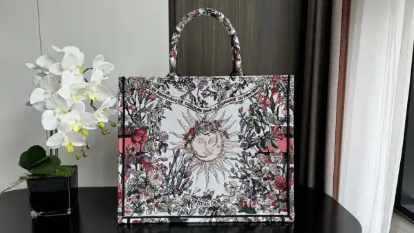 Large Diro Book Tote-42*35*18.5cm