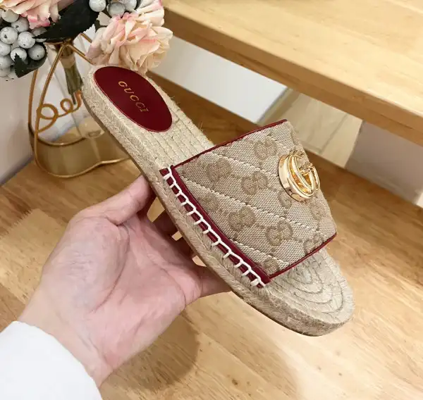 First bag ru GUCCI SLIDE SANDALS