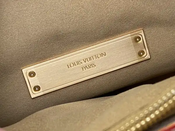 First bag ru LOUIS VUITTON DAUPHINE-28*20*11CM