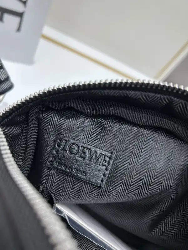 Lowee messenger bag-24.5*18*10.5cm