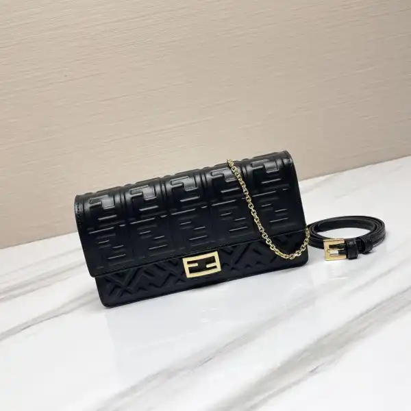 FENDI BAGUETTE-21*11.5*5CM