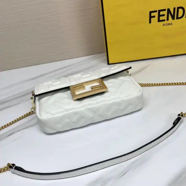 Bagsoffer FENDI BAGUETTE-19*10*4cm