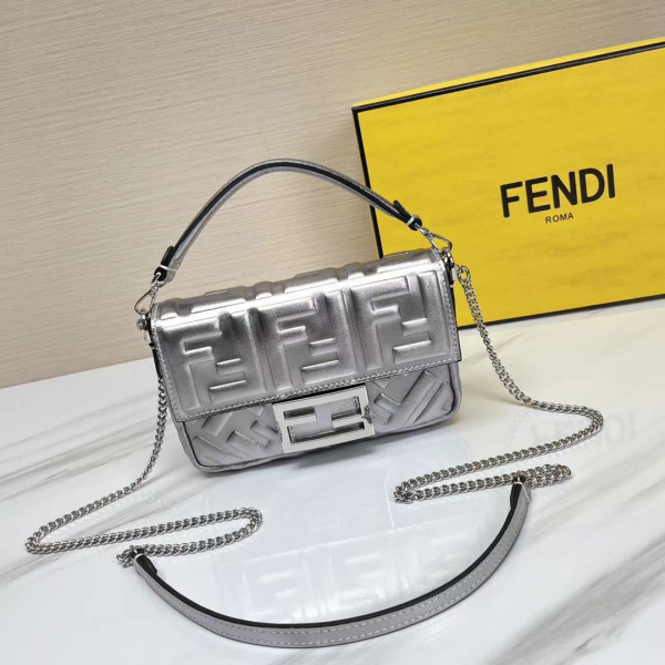 HOT SALE FENDI BAGUETTE-19*10*4cm