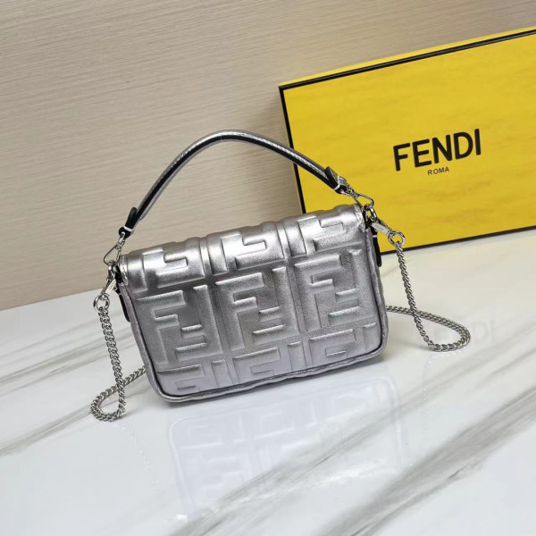 HOT SALE FENDI BAGUETTE-19*10*4cm