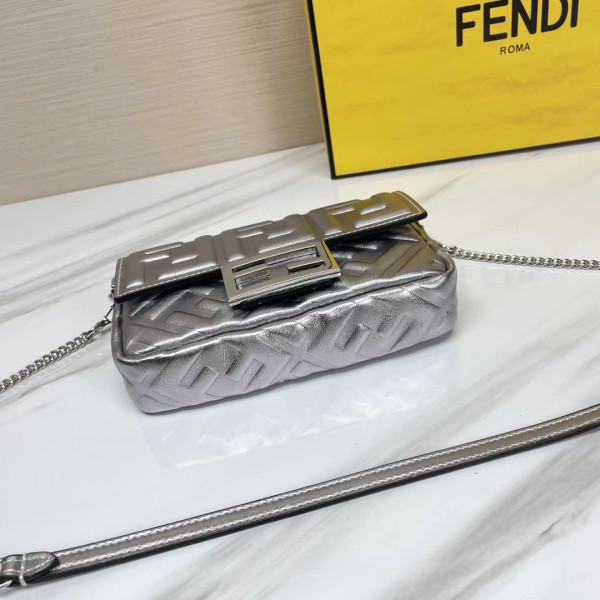 HOT SALE FENDI BAGUETTE-19*10*4cm