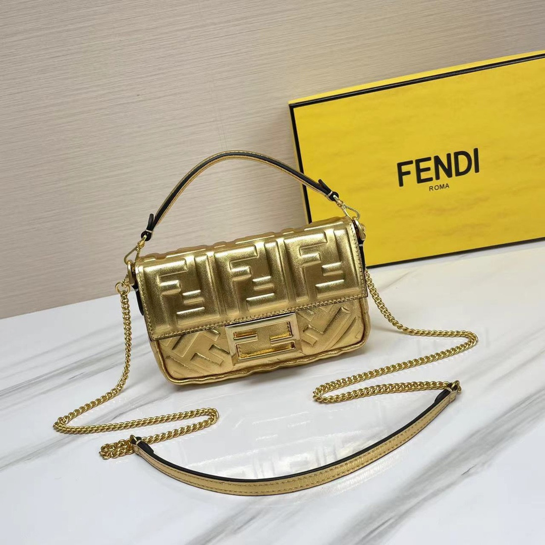 HOT SALE FENDI BAGUETTE-19*10*4cm