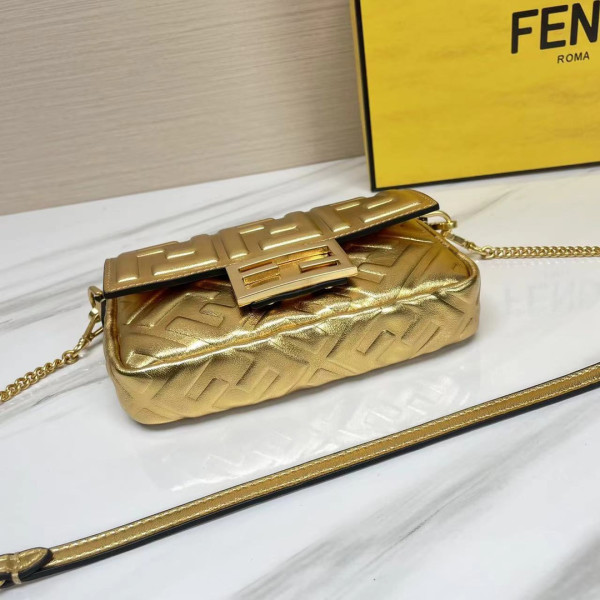 HOT SALE FENDI BAGUETTE-19*10*4cm