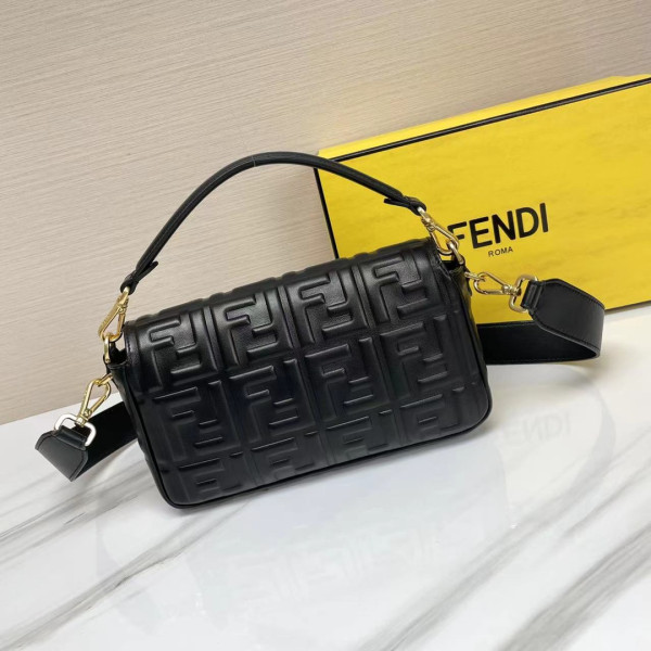 FENDI BAGUETTE-26*13*6CM