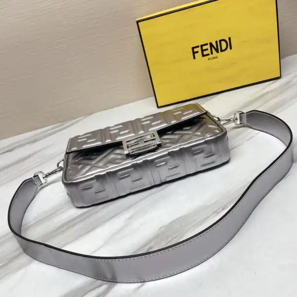 Bagsoffer FENDI BAGUETTE-26*13*6CM