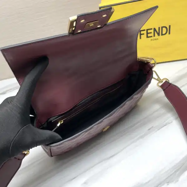 First bag ru FENDI BAGUETTE-26*13*6CM