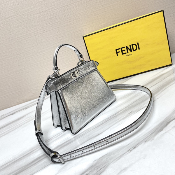 HOT SALE Fendi Peekaboo ISeeU Petite-20x11x15cm