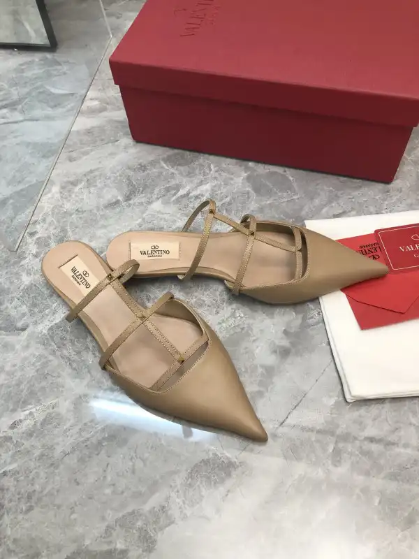 First Bag Ru VALENTINO MULES