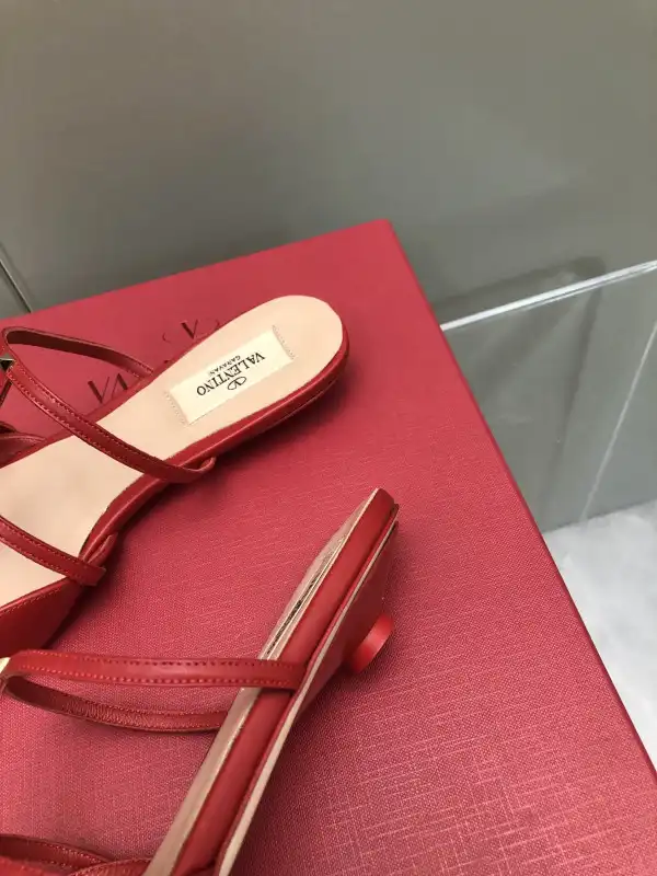 VALENTINO MULES