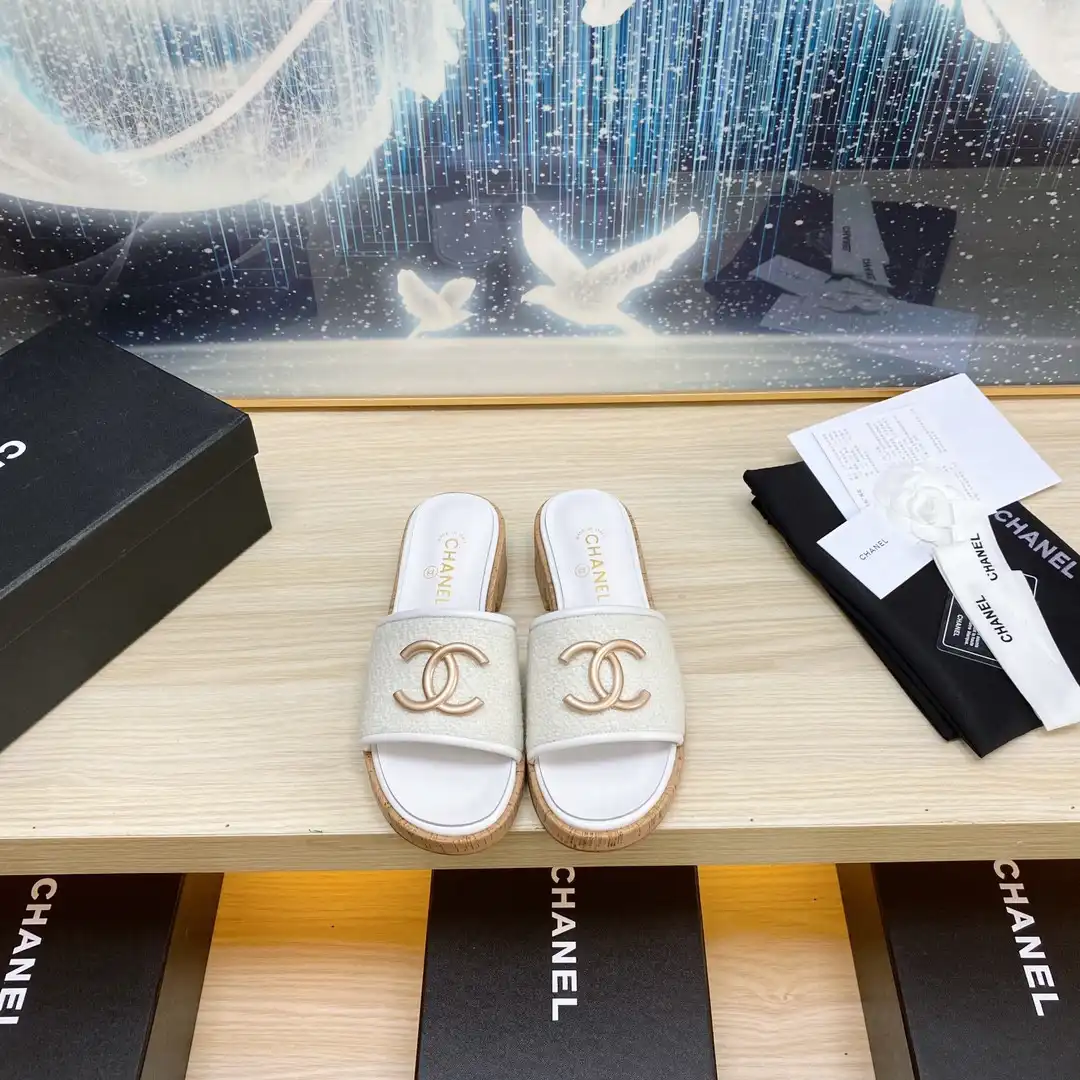 CL SANDALS