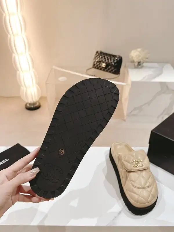 CHANEL SANDAL MULES