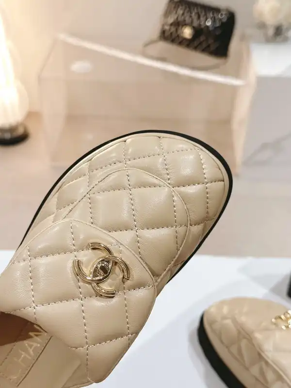 CHANEL SANDAL MULES