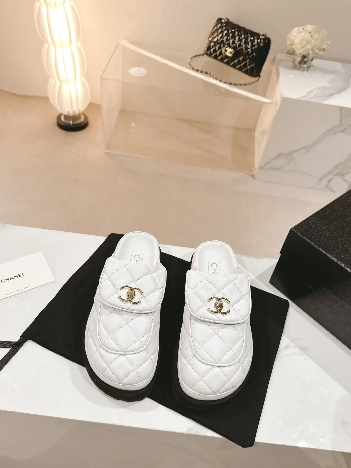 First Bag Ru CHANEL SANDAL mules