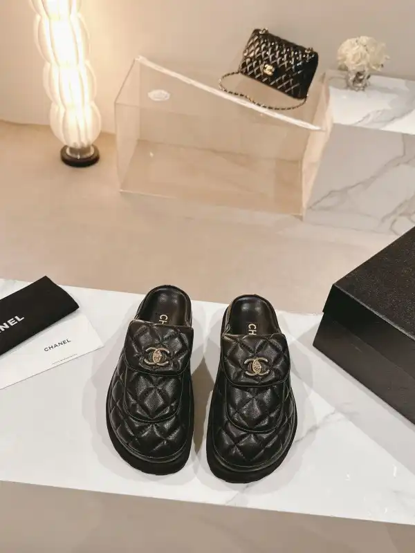 CHANEL SANDAL mules