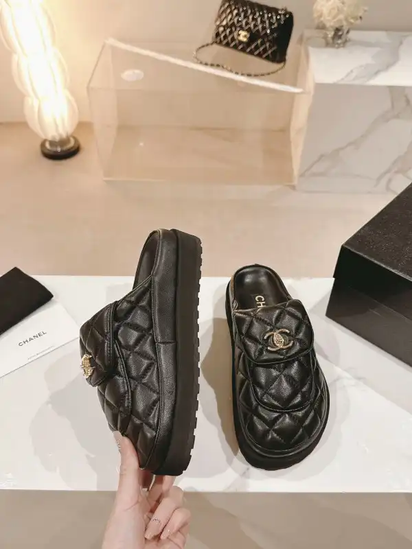 First Bag Ru CHANEL SANDAL mules