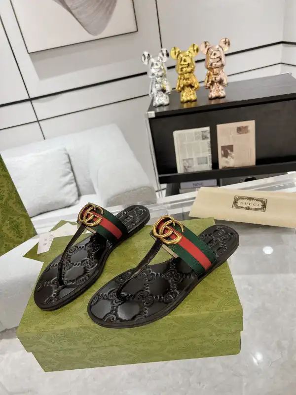 First Bag Ru GUCCI SLIDE SANDALS