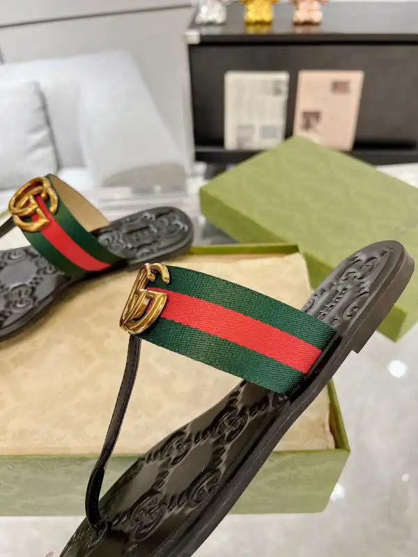 First Bag Ru GUCCI SLIDE SANDALS