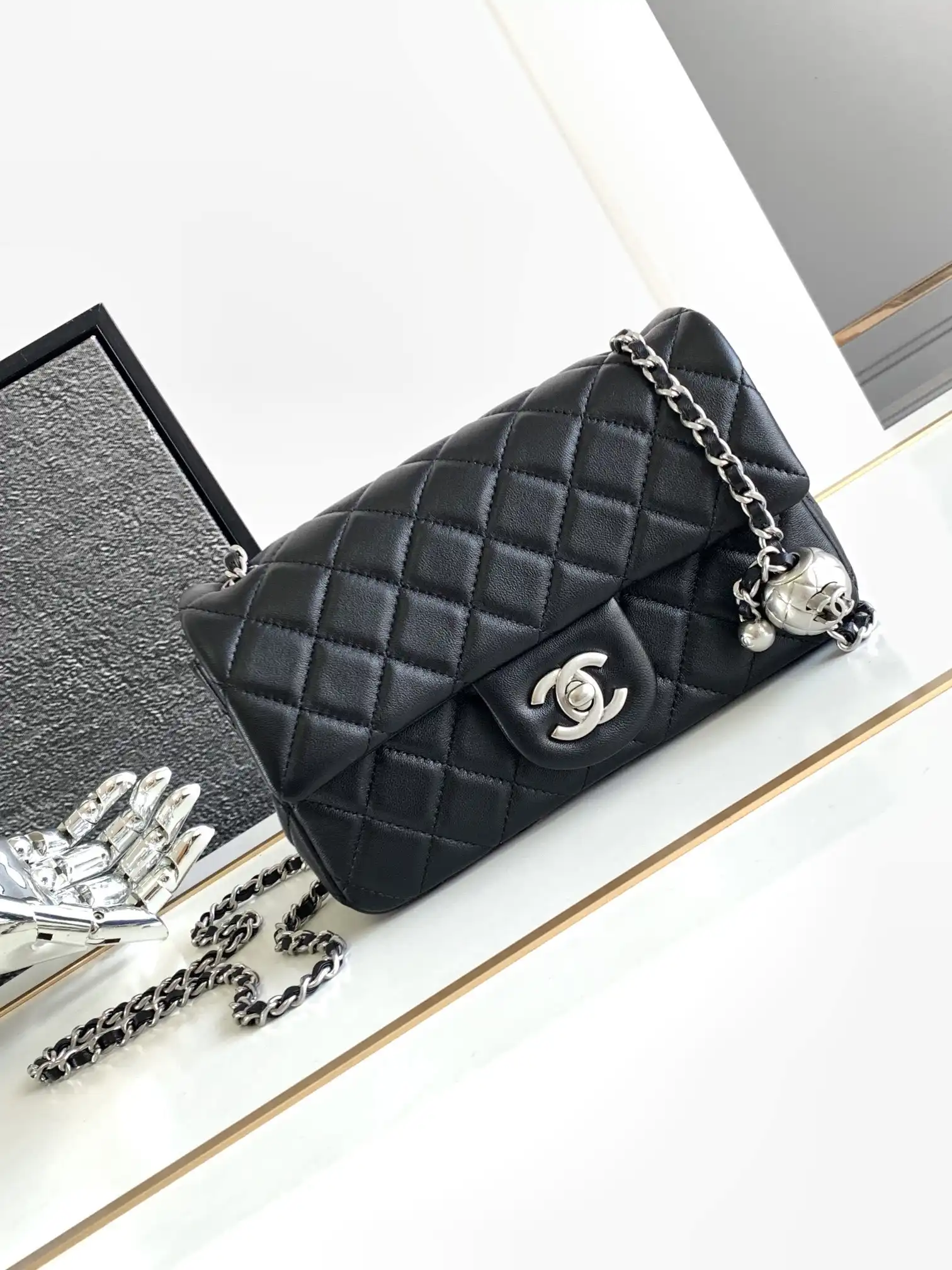 CHANEL FLAP BAG 20CM