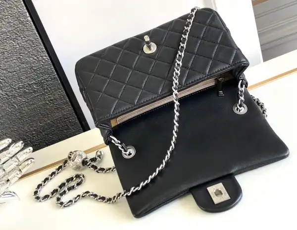 CHANEL FLAP BAG 20CM