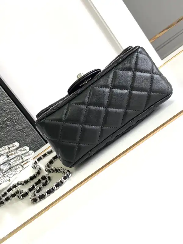 CHANEL FLAP BAG 17CM