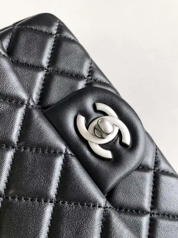 CHANEL FLAP BAG 17CM