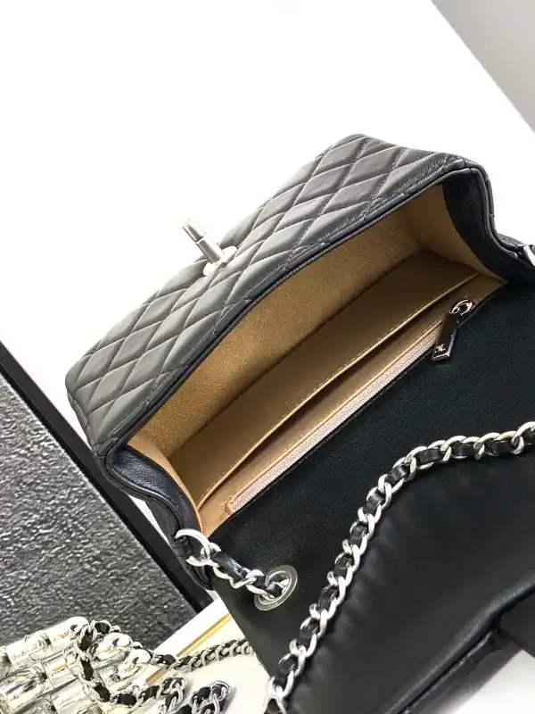 First bag ru CHANEL FLAP BAG 17CM