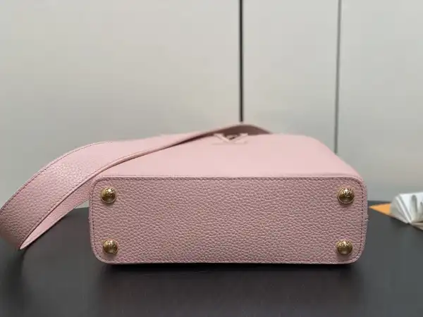 First bag ru LOUIS VUITTON CAPUCINES BB-27*18*9CM