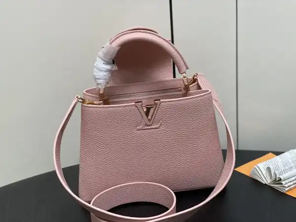 First bag ru LOUIS VUITTON CAPUCINES BB-27*18*9CM