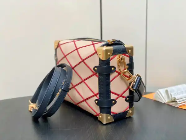 First bag ru LOUIS VUITTON Side Trunk PM-21*14*6CM