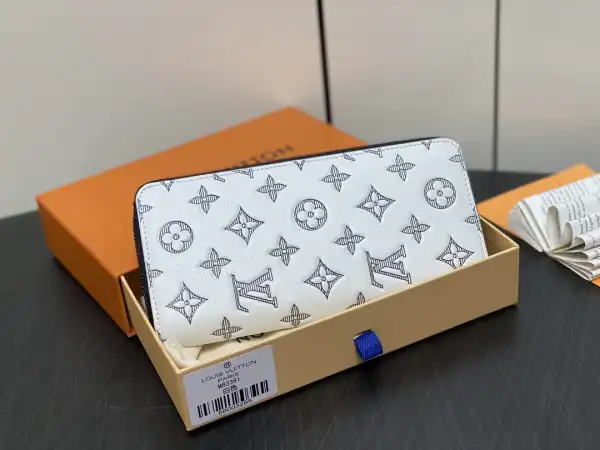 First bag ru LOUIS VUITTON ZIPPY WALLET-10*20*2 cm