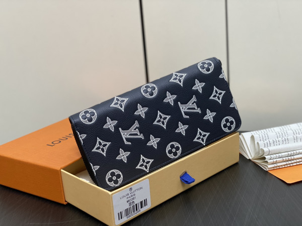 LOUIS VUITTON ZIPPY WALLET-10*20*2 cm